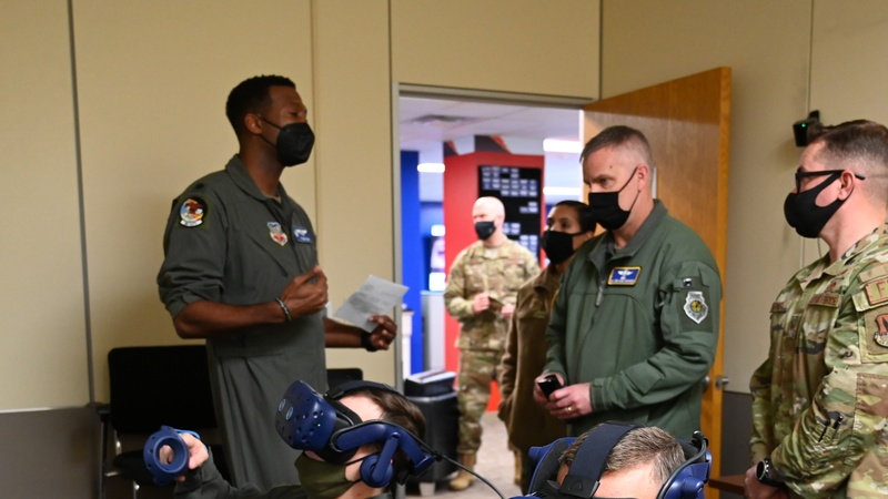 552nd ACW puts readiness on display for Fifteenth Air Force commander