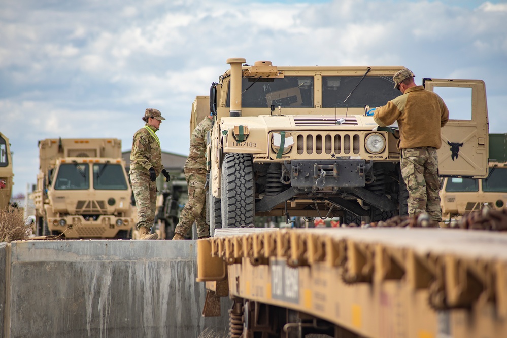 Idaho Army National Guard conducts railhead operations for upcoming deployment