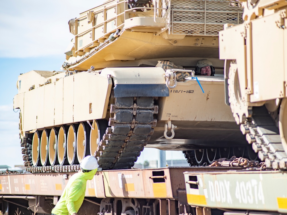 Idaho Army National Guard conducts railhead operations for upcoming deployment