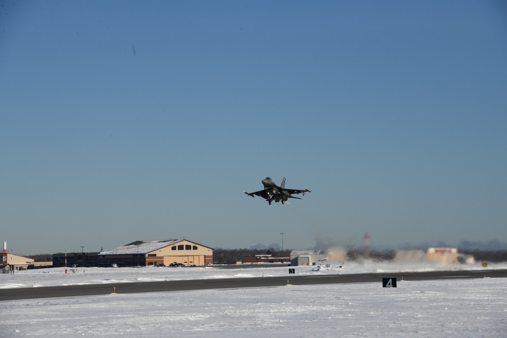 DVIDS Images 148th Fighter Wing F 16 Take Offs Image 3 Of 5 