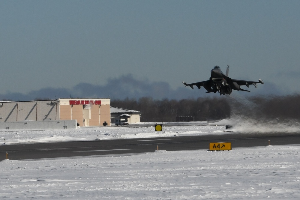 148th Fighter Wing F-16 take offs