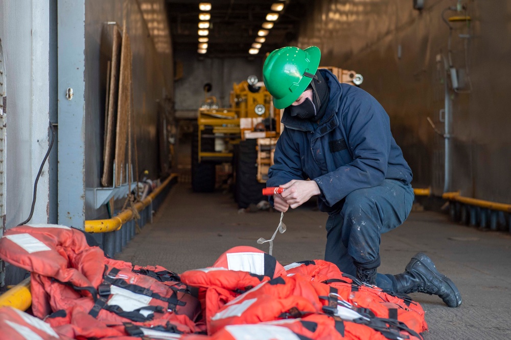 Boatswain's Mate conducts safety checks on Gunston Hall