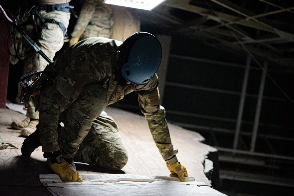 31st RQS practices life-saving skills with rope training