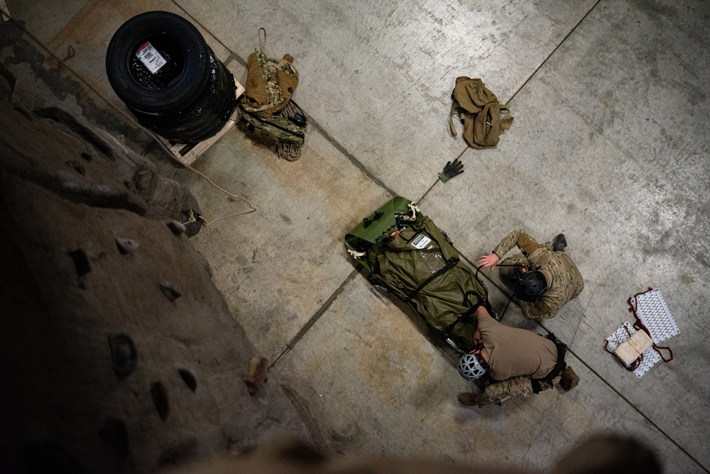 31st RQS practices life-saving skills with rope training