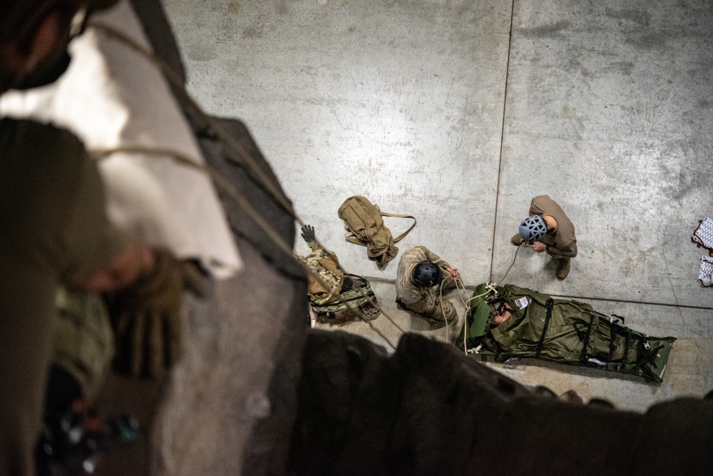 31st RQS practices life-saving skills with rope training