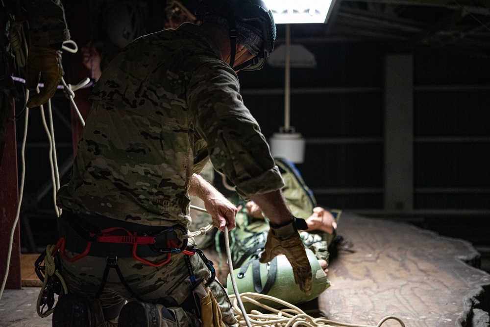 31st RQS practices life-saving skills with rope training