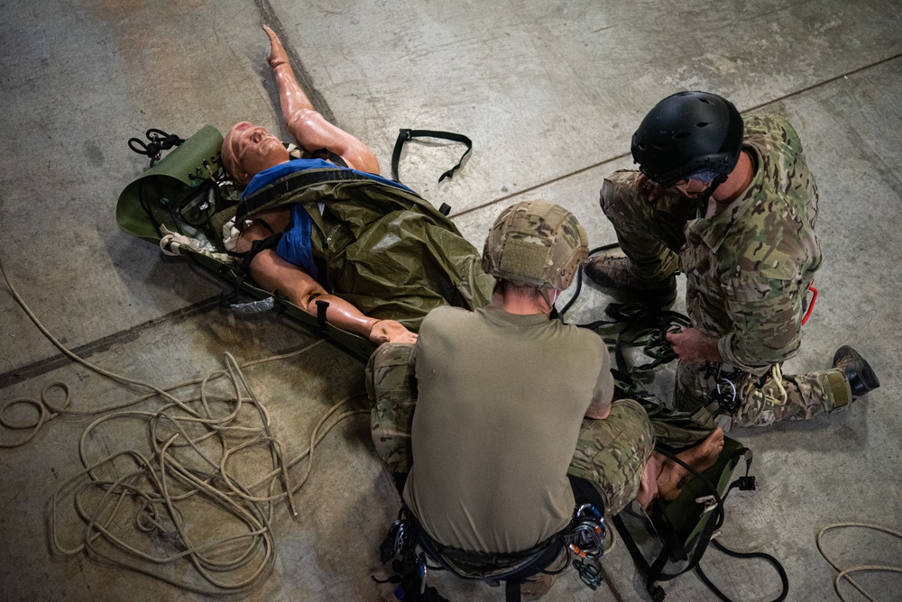 31st RQS practices life-saving skills with rope training