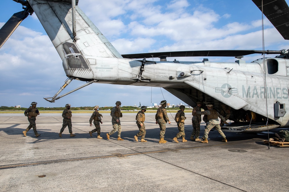 Marines with Combat Logistics Regiment 37 conduct air casualty evacuation drills
