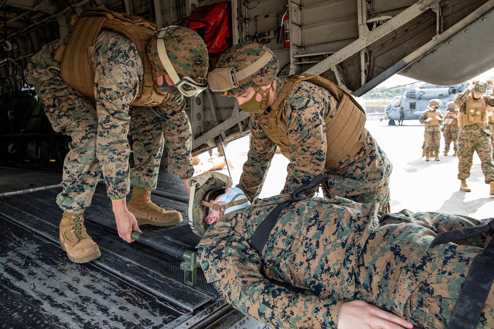 DVIDS - Images - Marines with Combat Logistics Regiment 37 conduct air ...