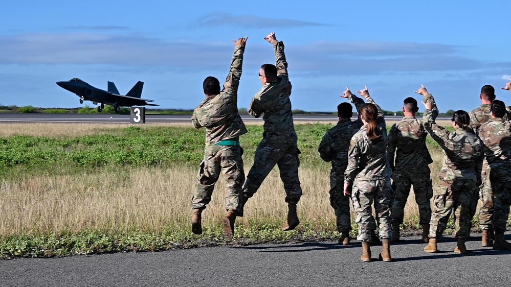 Sentry Aloha planners witness F-22 air power