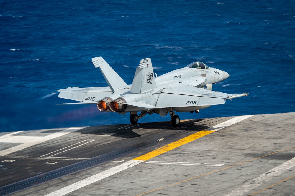 USS Carl Vinson (CVN 70) Conducts Flight Operations in Philippine Sea