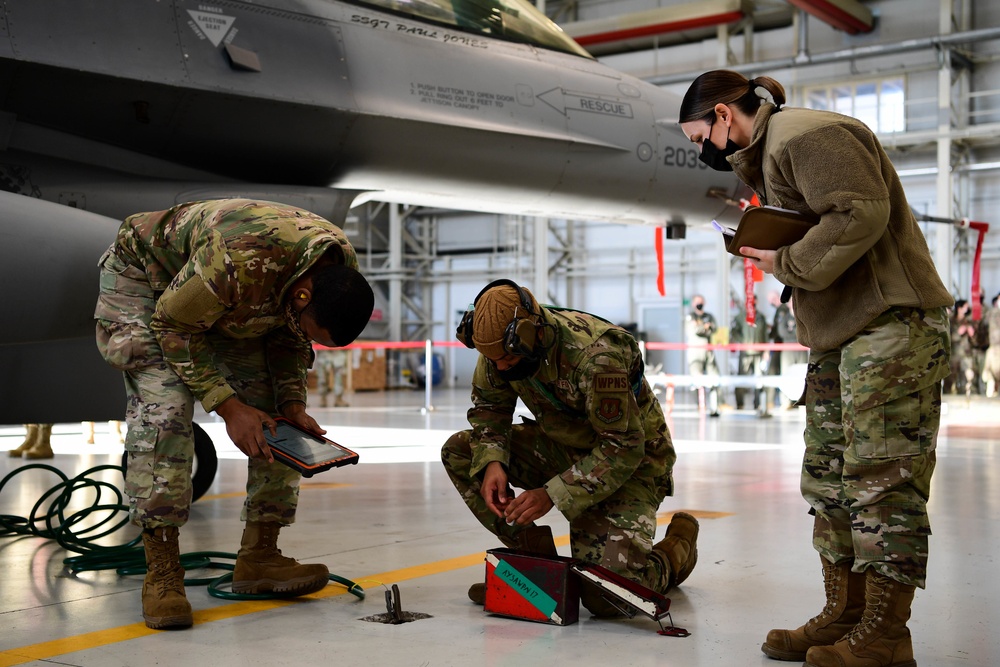 Aviano Load Crew Competition
