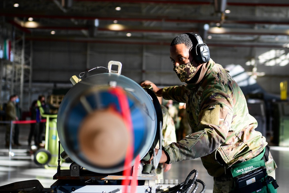 Aviano Load Crew Competition