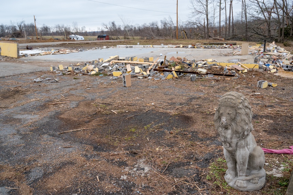 Tornado Damage Cambridge Shores KY