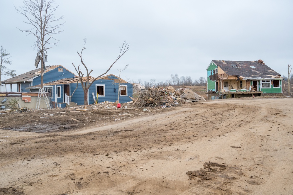 Tornado Damage Cambridge Shores KY