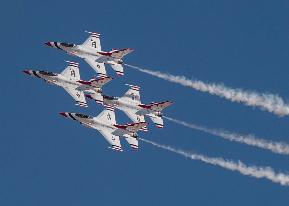 Air Force Thunderbirds Wrap Up the First Half of Winter Training