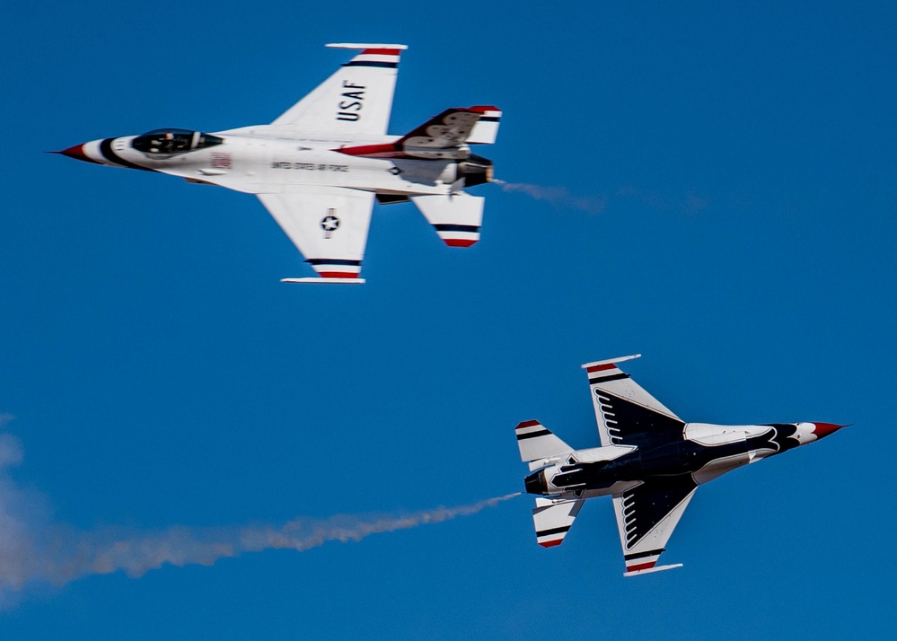 Air Force Thunderbirds Wrap Up the First Half of Winter Training