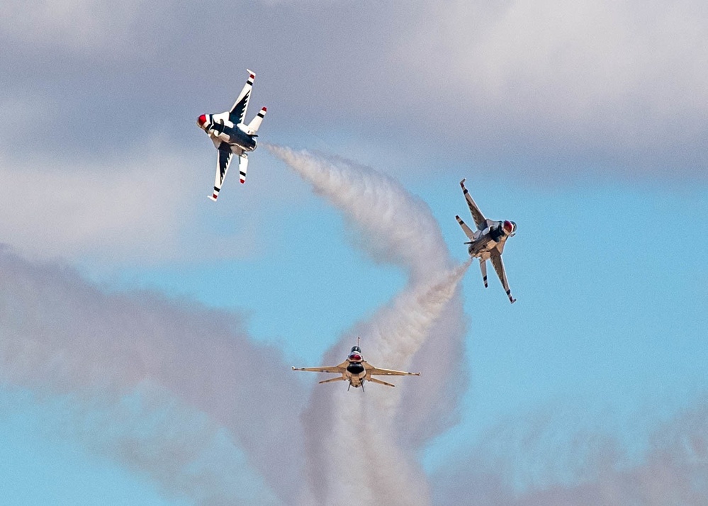 Air Force Thunderbirds Wrap Up the First Half of Winter Training