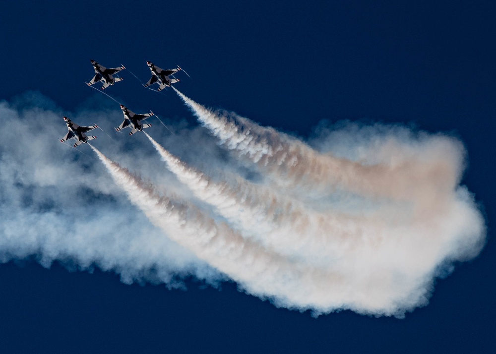 Air Force Thunderbirds Wrap Up the First Half of Winter Training