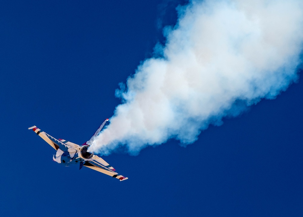 Air Force Thunderbirds Wrap Up the First Half of Winter Training