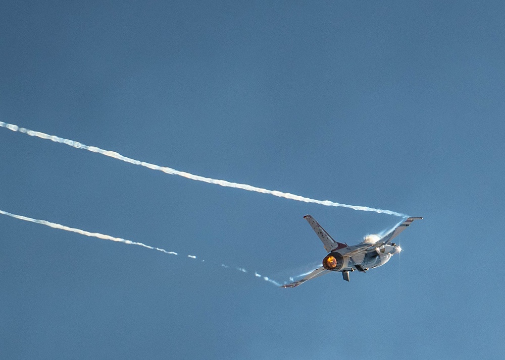 Air Force Thunderbirds Wrap Up the First Half of Winter Training