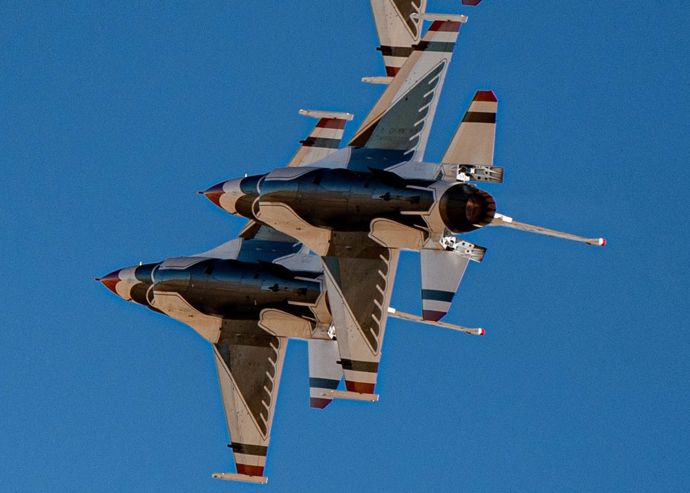 Air Force Thunderbirds Wrap Up the First Half of Winter Training