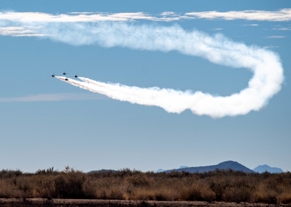 Air Force Thunderbirds Wrap Up the First Half of Winter Training
