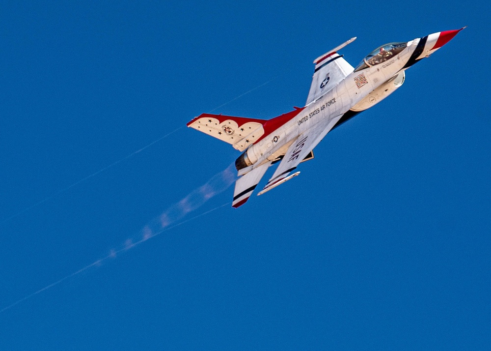 Air Force Thunderbirds Wrap Up the First Half of Winter Training