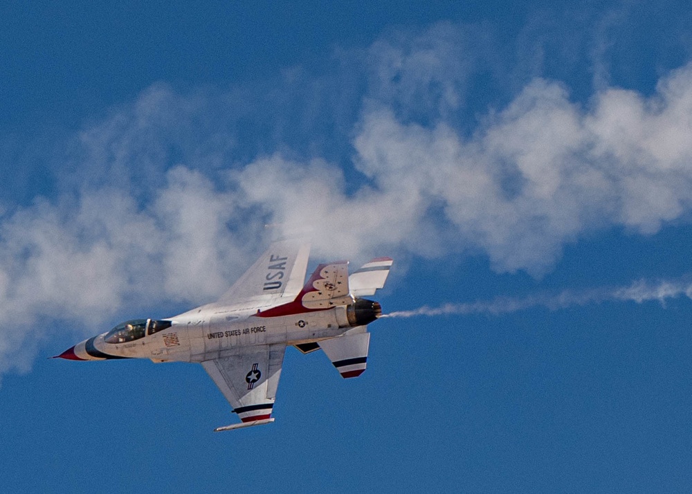 Air Force Thunderbirds Wrap Up the First Half of Winter Training