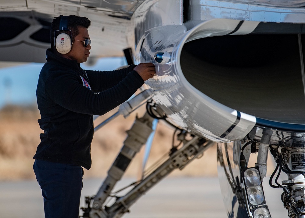 Air Force Thunderbirds Wrap Up the First Half of Winter Training