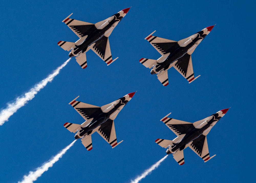 Air Force Thunderbirds Wrap Up the First Half of Winter Training