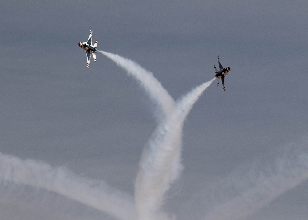 Air Force Thunderbirds Wrap Up the First Half of Winter Training