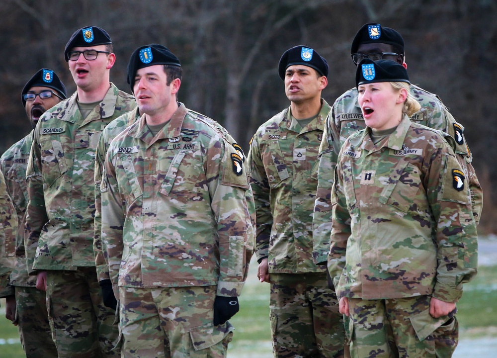 Soldiers Graduate Air Assault School