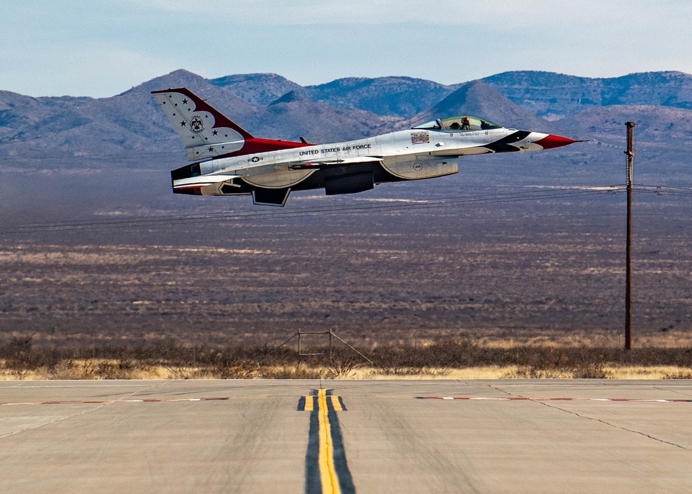 Air Force Thunderbirds Wrap Up the First Half of Winter Training
