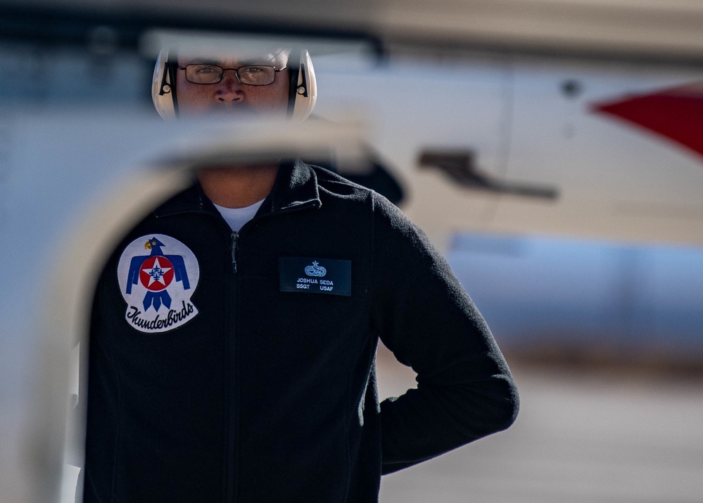 Air Force Thunderbirds Wrap Up the First Half of Winter Training