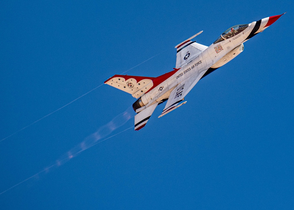 Air Force Thunderbirds Wrap Up the First Half of Winter Training
