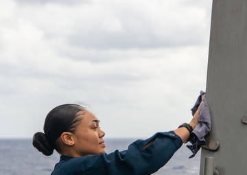USS Carl Vinson (CVN 70) Sailors Conduct Maintenance in the Philippine Sea