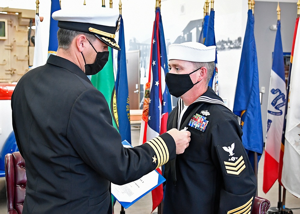 Port Hueneme Seabee Retires