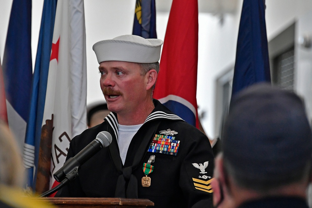 Port Hueneme Seabee Retires