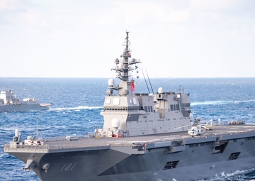 U.S. Pacific Fleet Forces, Alongside JMSDF, Participate in Joint Training Exercise