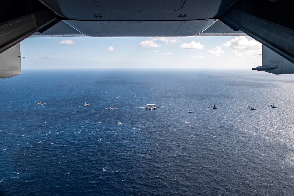 U.S. Pacific Fleet Forces, Alongside JMSDF, Participate in Joint Training Exercise