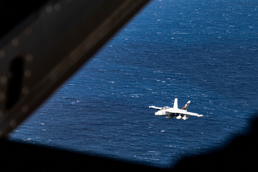 U.S. Pacific Fleet Forces, Alongside JMSDF, Participate in Joint Training Exercise