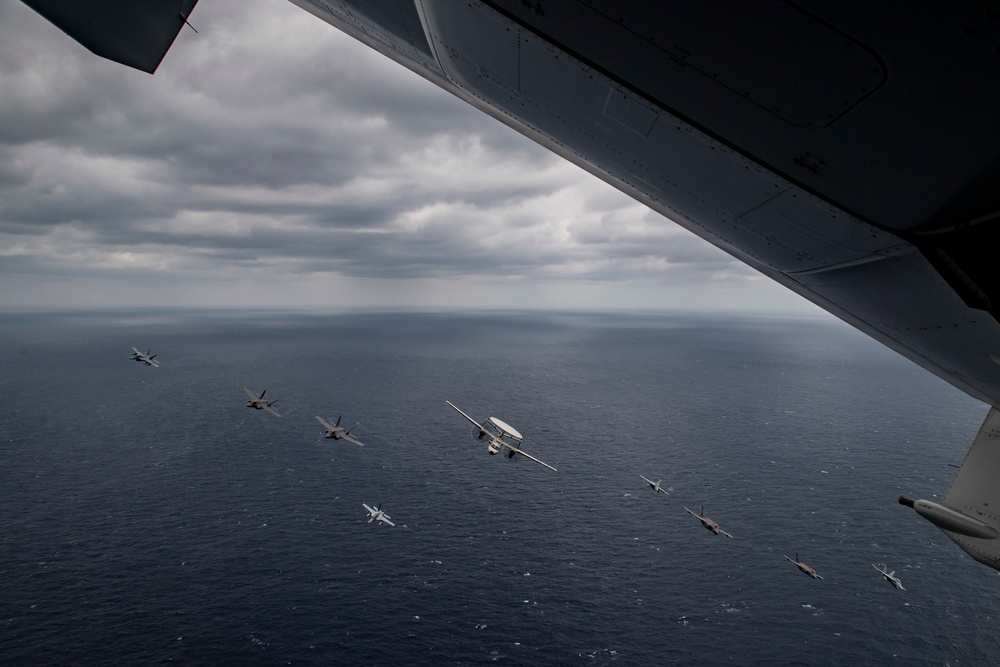 U.S. Pacific Fleet Forces, Alongside JMSDF, Participate in Joint Training Exercise