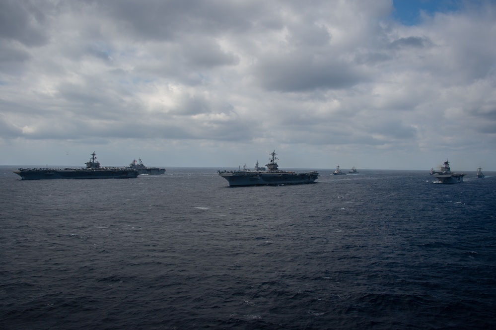 DVIDS - Images - U.S. Pacific Fleet Forces, Alongside JMSDF ...