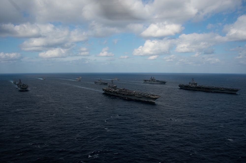 U.S. Pacific Fleet Forces, Alongside JMSDF, Participate in Joint Training Exercise