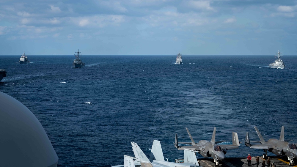 U.S. Pacific Fleet Forces, Alongside JMSDF, Participate in Joint Training Exercise