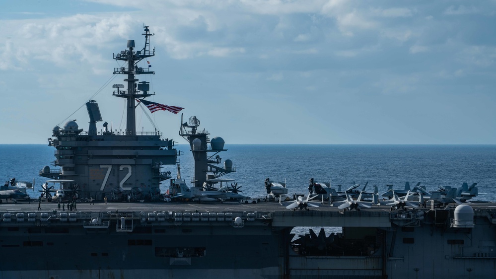 U.S. Pacific Fleet Forces, Alongside JMSDF, Participate in Joint Training Exercise