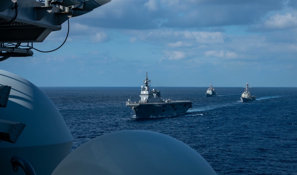 U.S. Pacific Fleet Forces, Alongside JMSDF, Participate in Joint Training Exercise