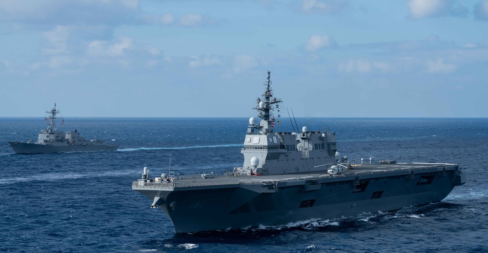 U.S. Pacific Fleet Forces, Alongside JMSDF, Participate in Joint Training Exercise