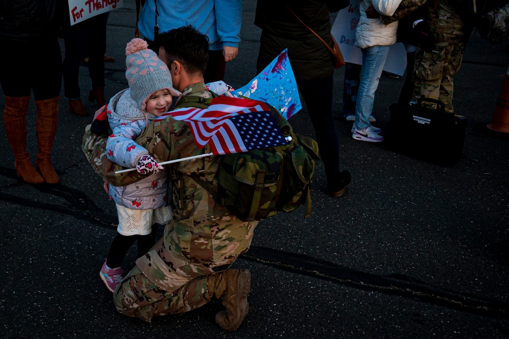 1-102nd Infantry Regiment Returns to Connecticut